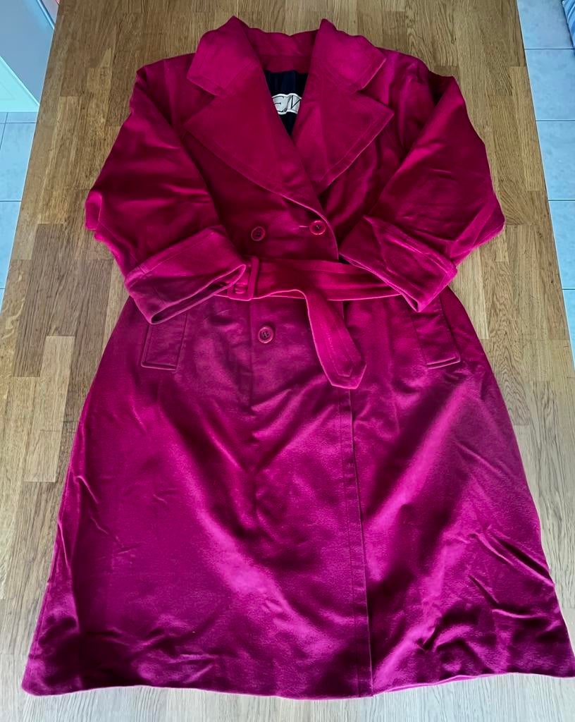 Vintage roze lange jas met riem van wol/kasjmier — 42, Kleding | Dames, Jassen | Winter, EM, Maat 42/44 (L), Ophalen of Verzenden
