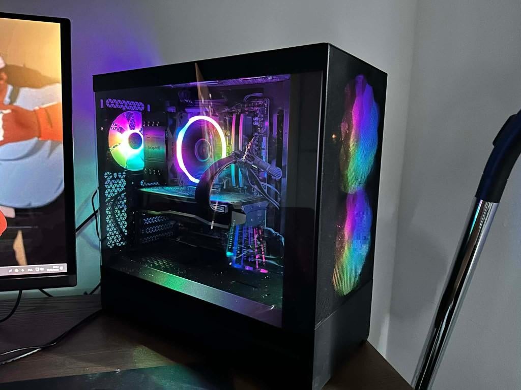 PC GAMER RX 7900 GRE + RYZEN 5 7600X, 32GB DDR5, SSD 2TB, 32 GB, 4 Ghz ou plus, Gaming, Avec carte vidéo