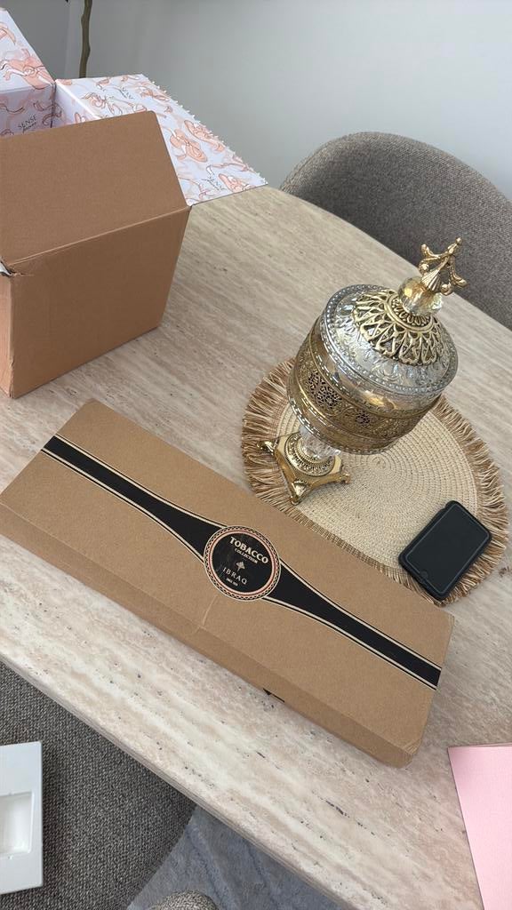 Tobacco collection ibraq, Enlèvement ou Envoi, Comme neuf