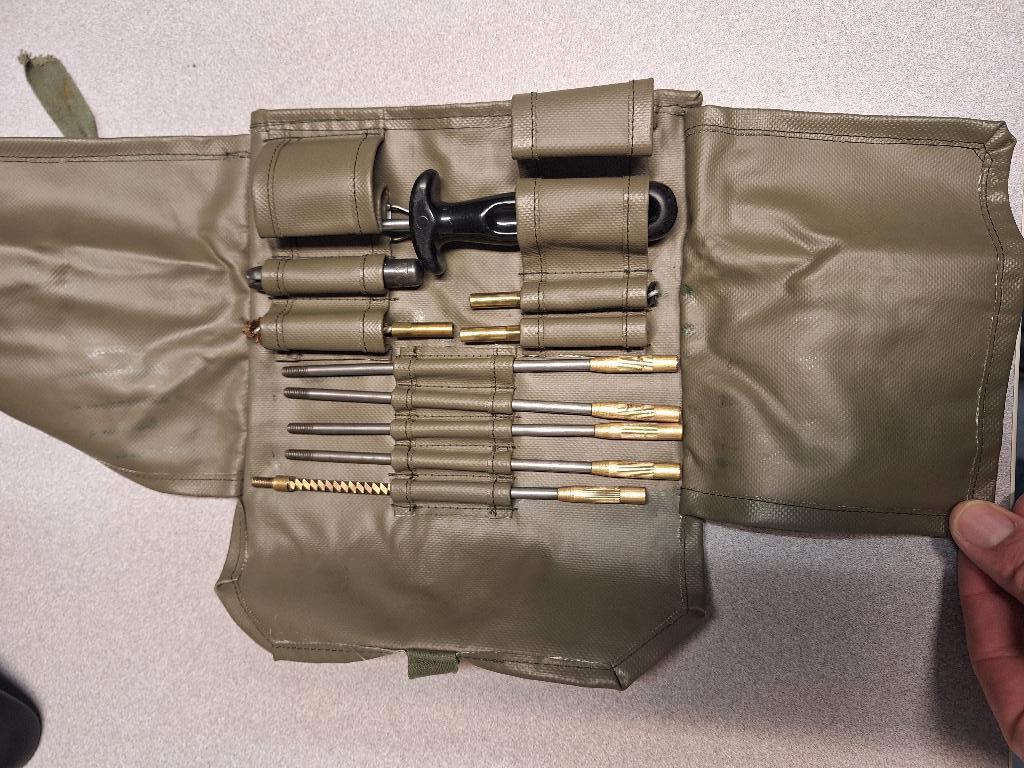 Trousse de nettoyage suisse calibre 7,5 pour STG-57., Collections, Objets militaires | Général, Envoi