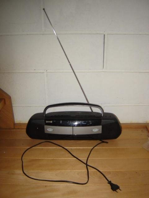 Handradio stereo met twee cassettes, Ophalen of Verzenden, Gebruikt, Radio