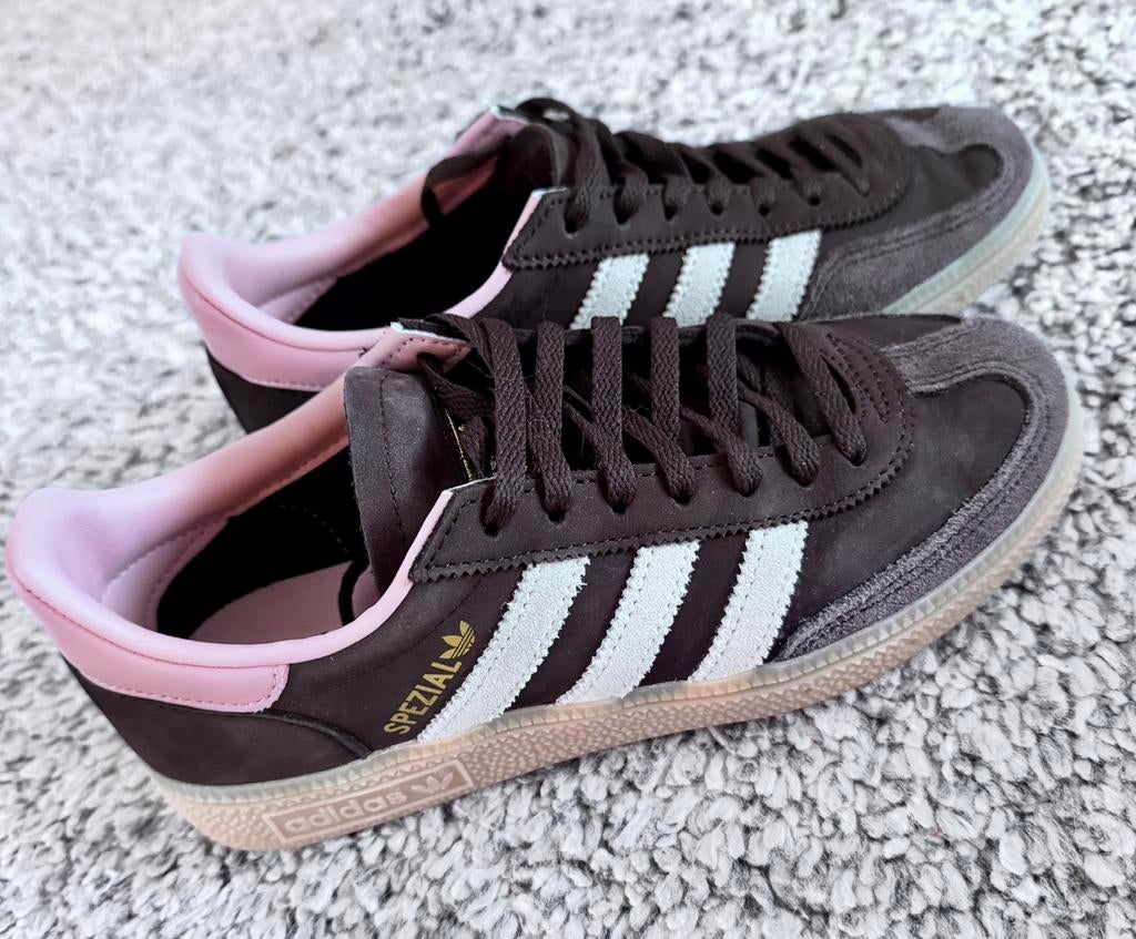Adidas Spezial - bruin met roze, Kleding | Dames, Schoenen, Ophalen, Bruin, Nieuw, Sneakers