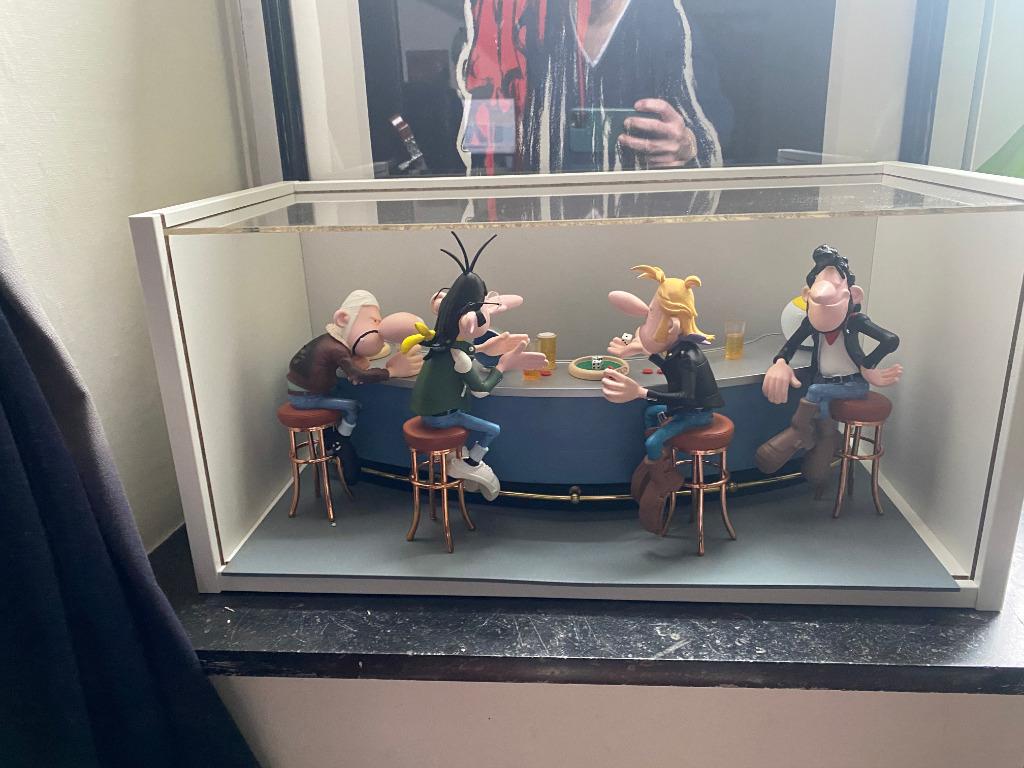 Joe Bar Team. La scène du bar, Collections, Enlèvement ou Envoi, Comme neuf, Autres types