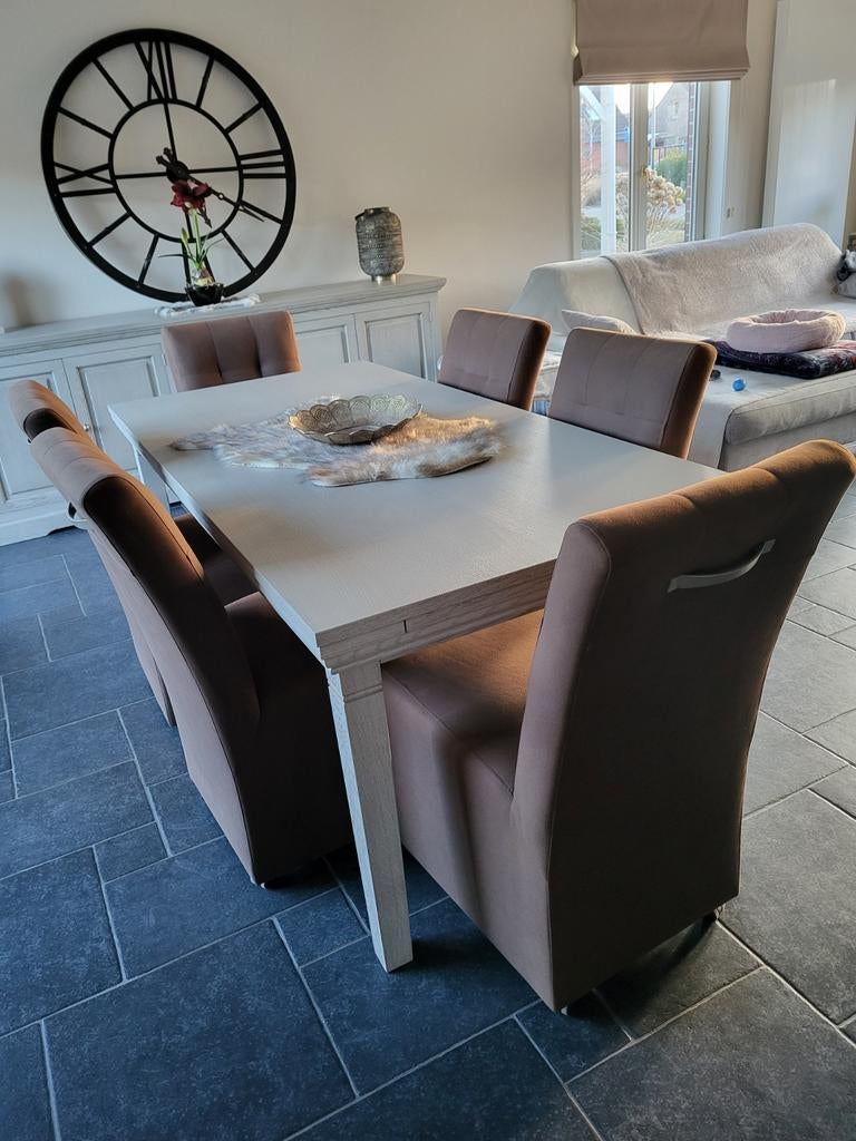 Landelijke eetkamer ZONDER STOELEN, Huis en Inrichting, Ophalen