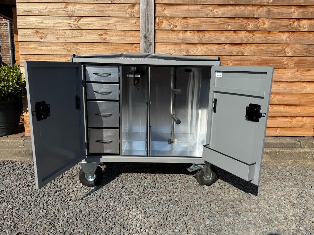 KRISMAR TACKBOX L MODEL ZADELKAST CONCOURSKAST, Ophalen, Nieuw, Overige soorten