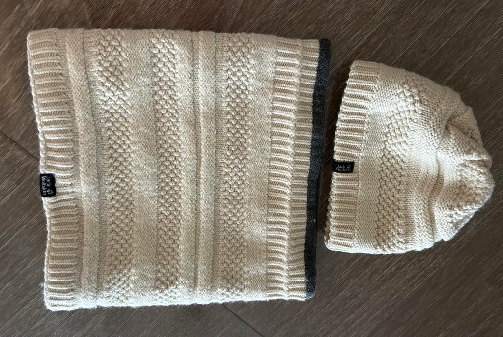 Warme muts Jack-wolfskin met sjaal,, Kleding | Dames, Ophalen, Zo goed als nieuw