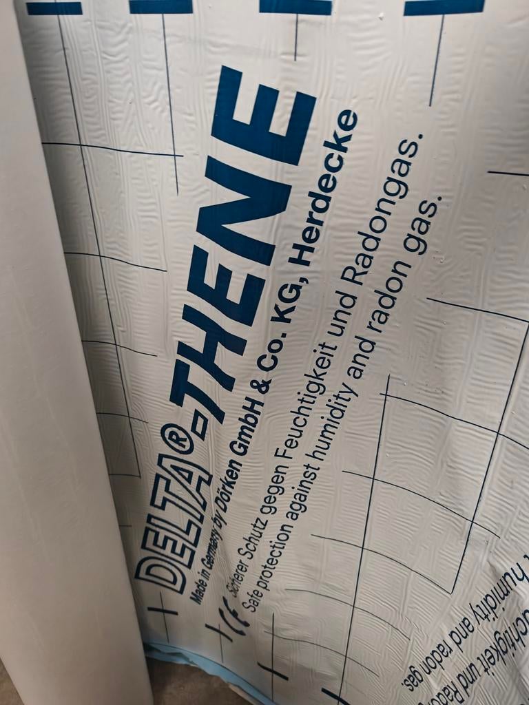 Delta Athens, Bricolage & Construction, Enlèvement