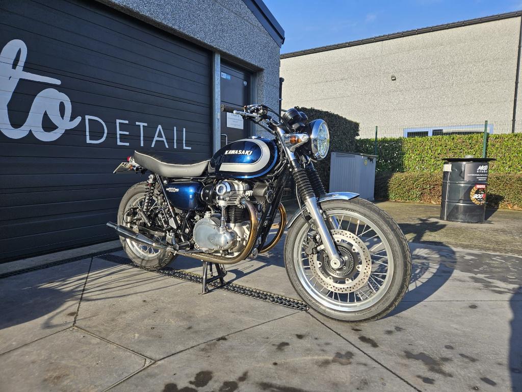 Kawasaki W800 - 2022 - 5950km