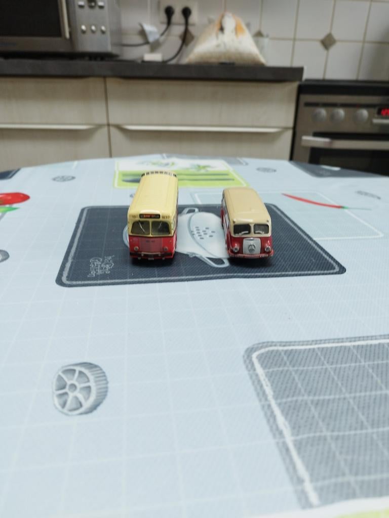 A vendre 2petits car bus faire offre, Enlèvement ou Envoi, Neuf