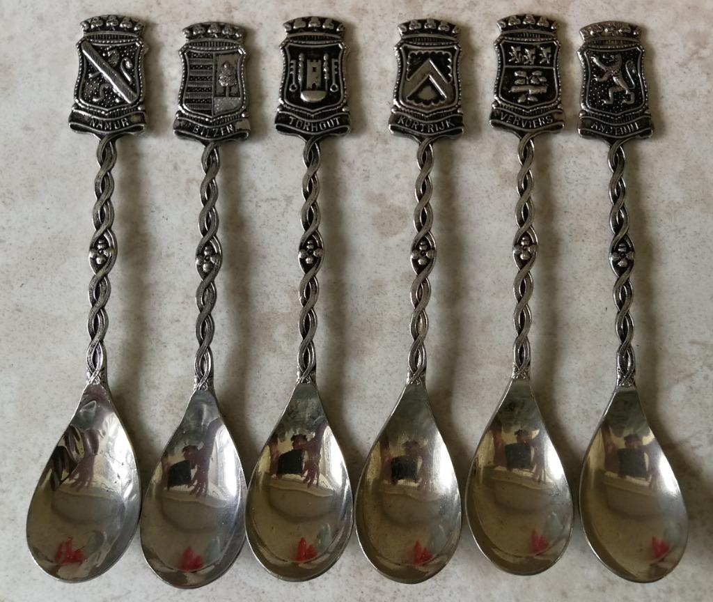 6 kleine lepeltjes van steden in België, Ophalen