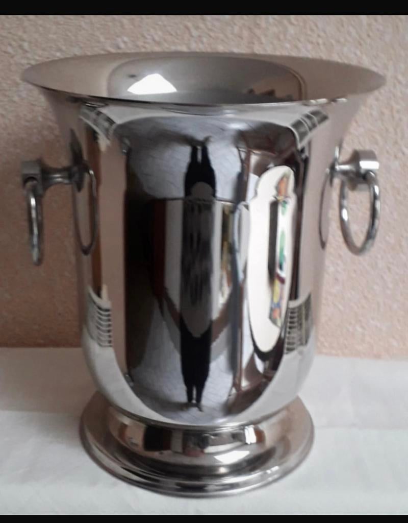 Seau a champagne, Ophalen