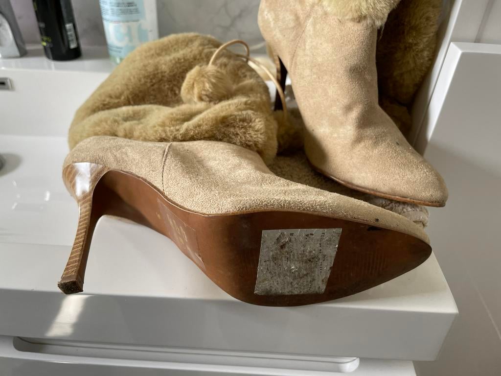 Bottes en daim haut talons, Enlèvement, Beige