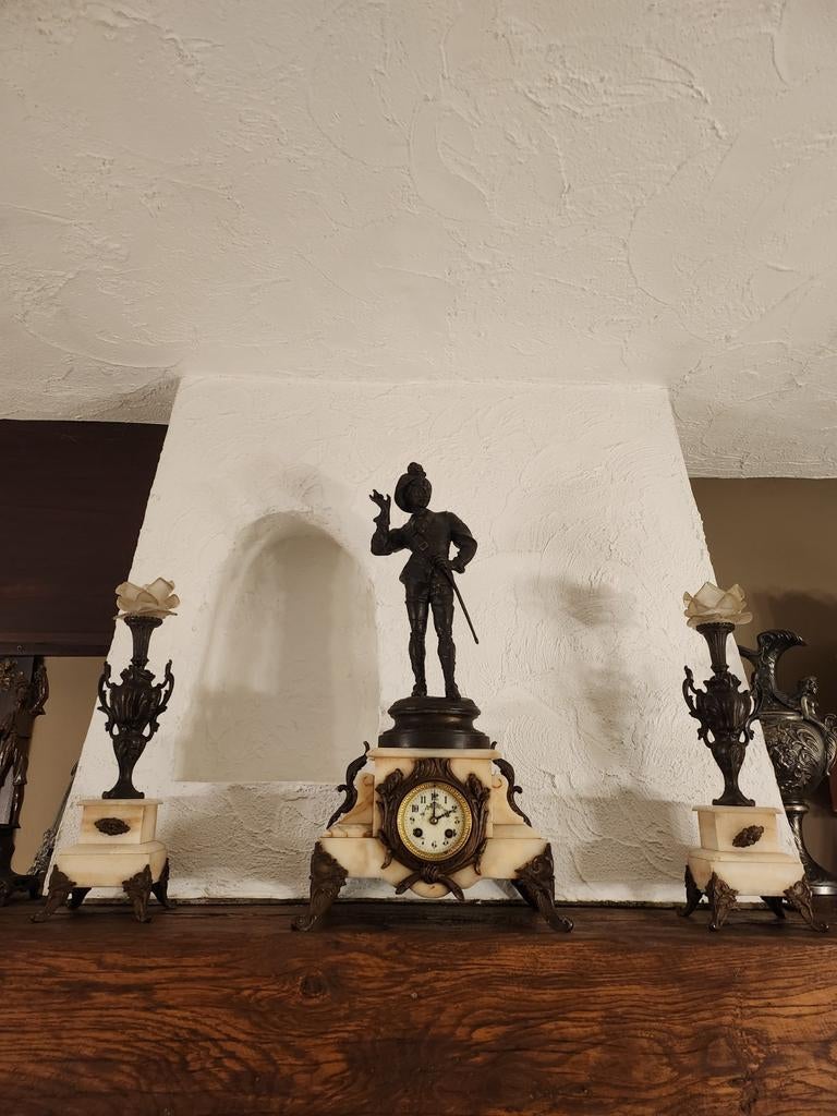 Zeer mooi antiek schouwgarnituur met marmer en brons., Enlèvement