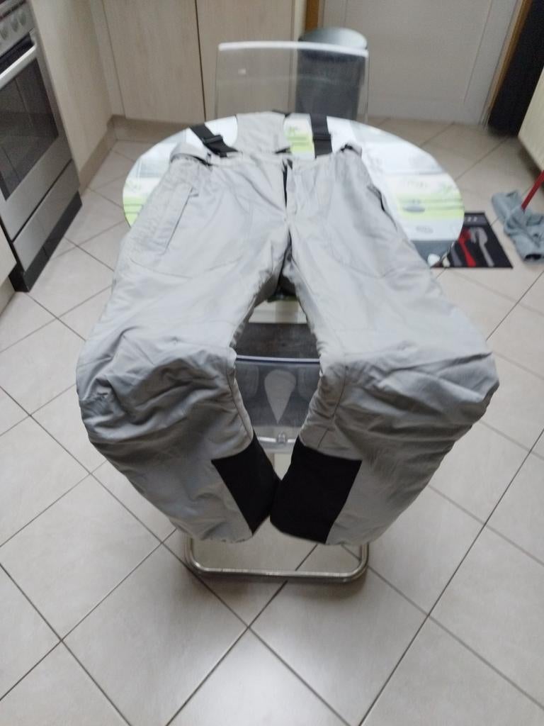 A vendre salopette de marque loog de sport pour 🎿, Enlèvement, Ski