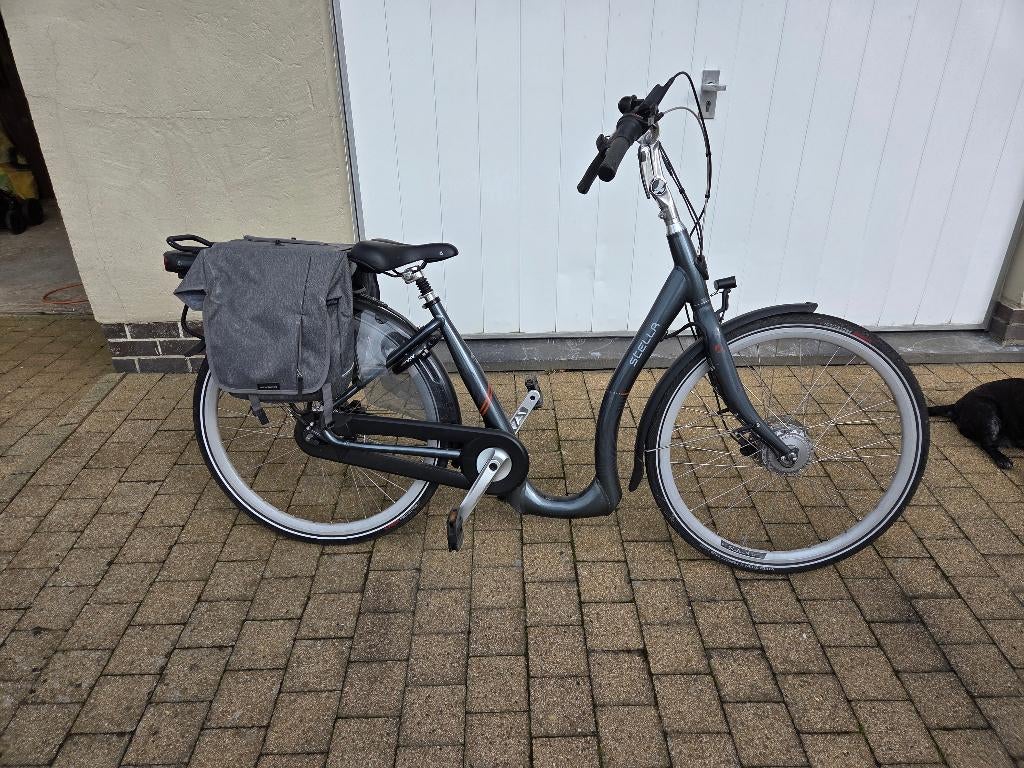 Elektrische damesfiets, Fietsen en Brommers, Fietsen | Dames | Damesfietsen, Ophalen, Zo goed als nieuw, Overige merken, Versnellingen