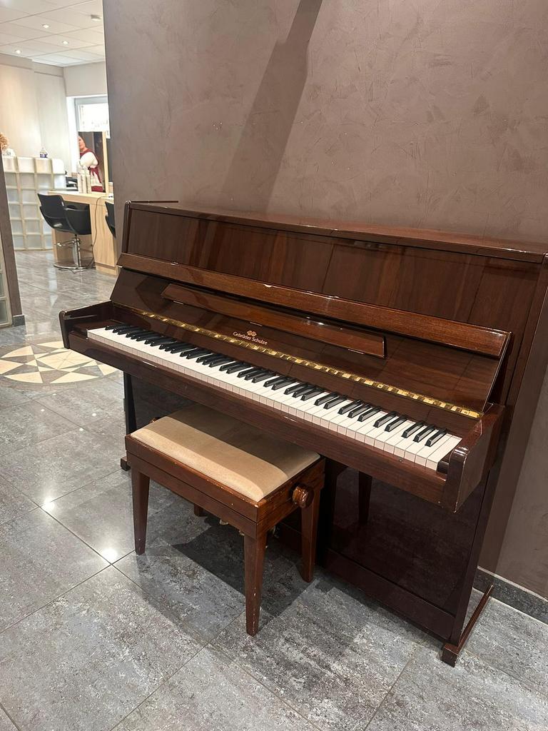 Piano met zitje, Muziek en Instrumenten, Ophalen, Bruin, Zo goed als nieuw, Piano