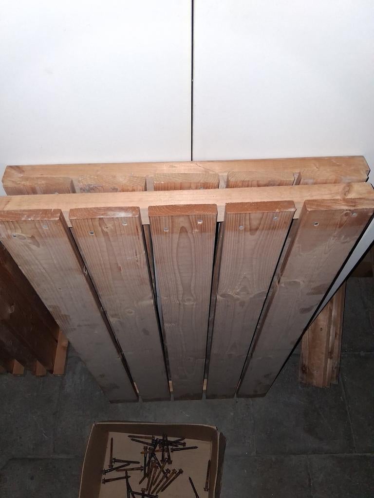 zeer stevige stellingen/rekken gedemonteerd, Ophalen