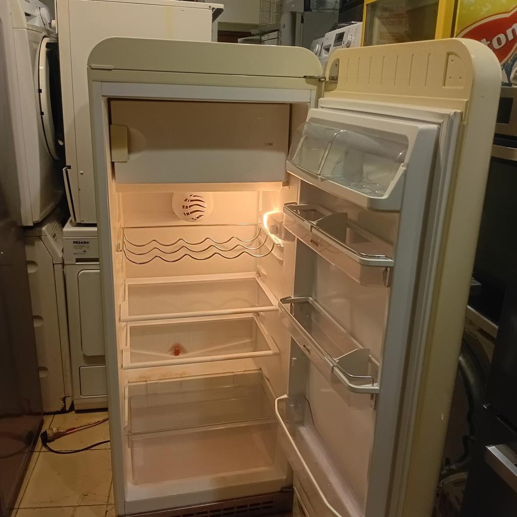 Frigo smg avec petit congélateur