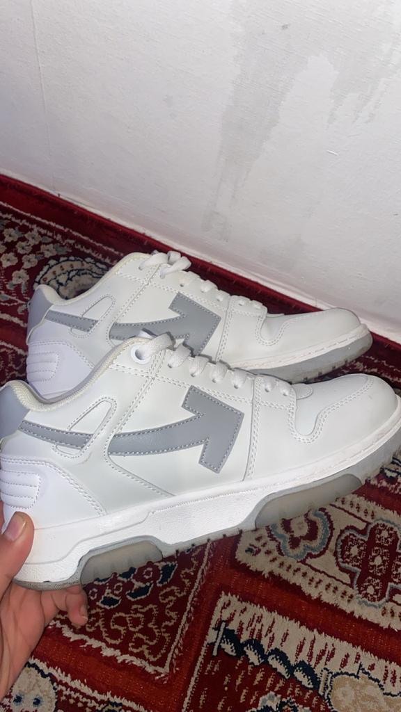 Off whiet schoenen, Kleding | Heren, Schoenen, Wit, Ophalen of Verzenden, Zo goed als nieuw, Sneakers