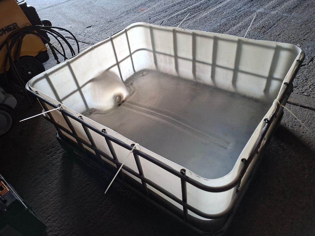 CUVE IBC en BAC OUVERT ABREUVOIR CHEVAUX - BETAIL, Accessoires