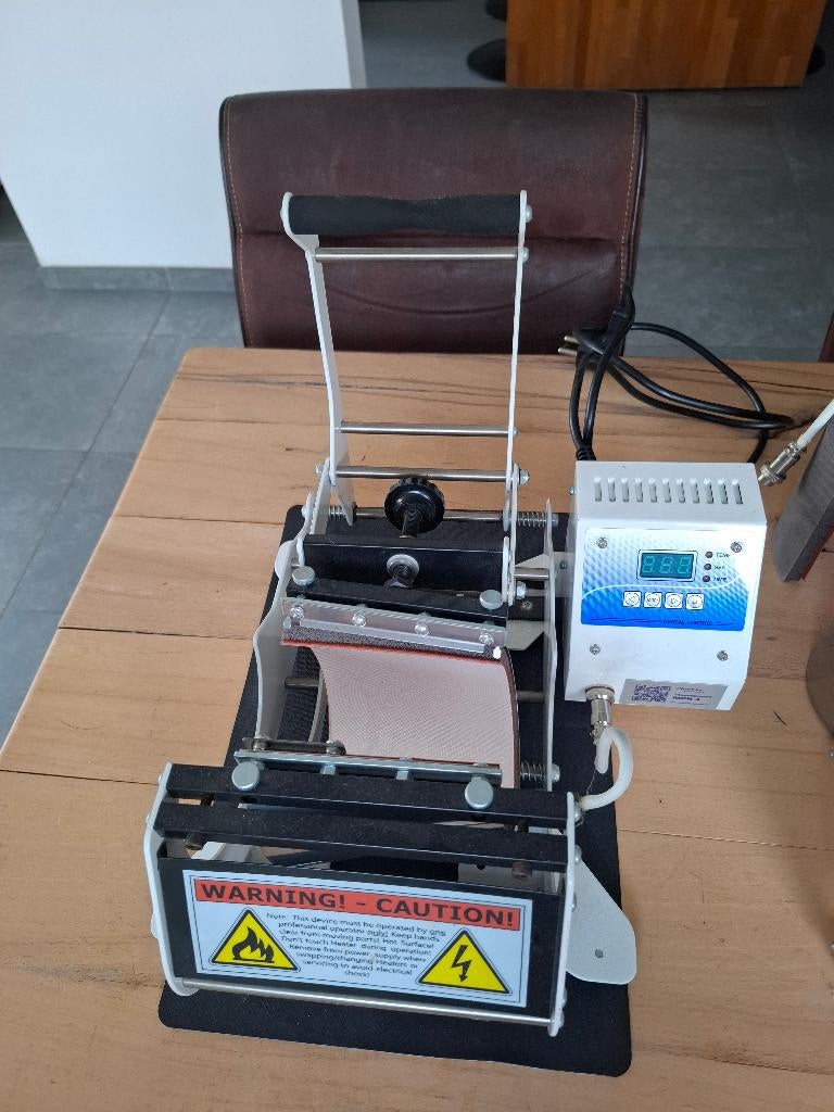 Sublimatie tassenpers. Merk print-equipment MPR-3, Ophalen of Verzenden, Zo goed als nieuw