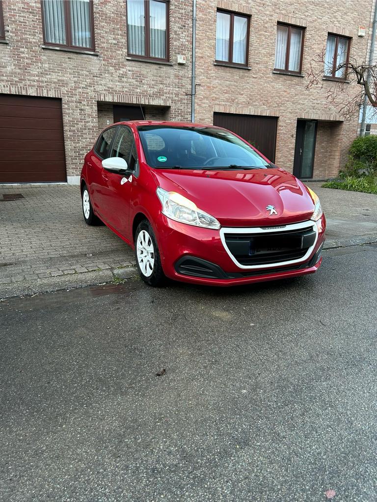 Peugeot 208 1er proprio 1.2 essence, Achat, Euro 6, Entreprise, Boîte manuelle