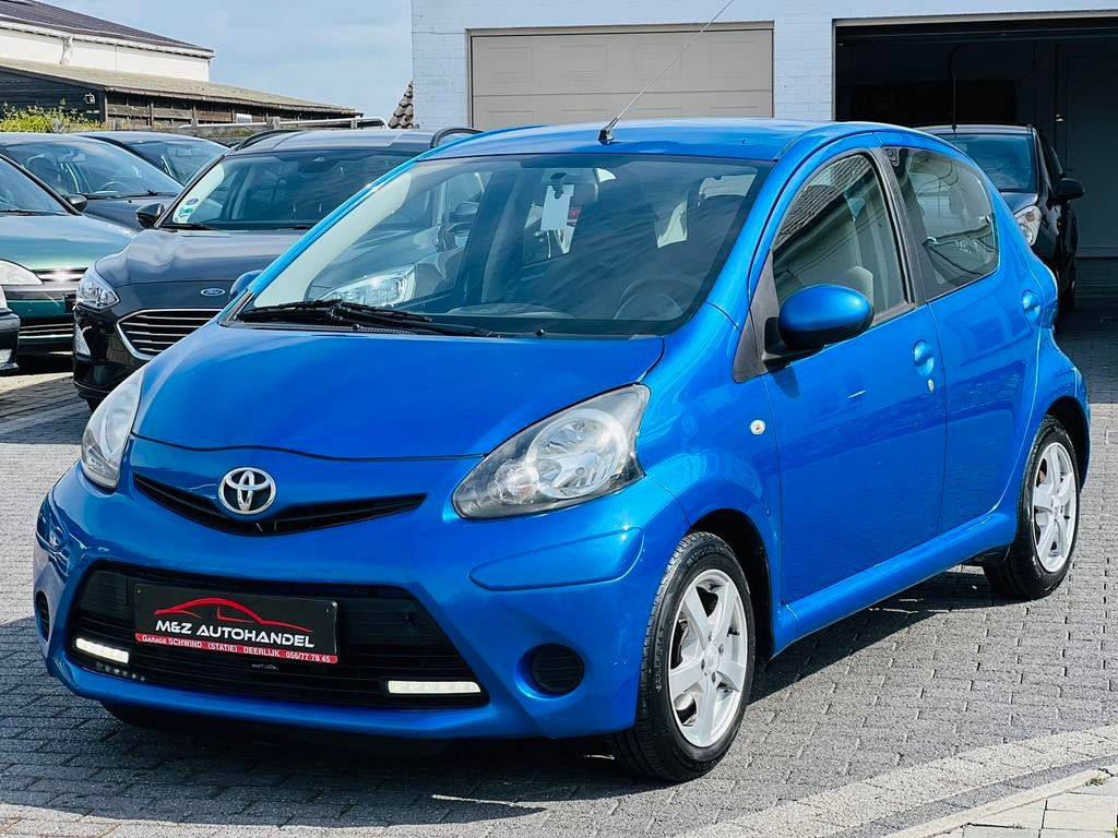 Toyota Aygo 1.0i benzine * 2012 * Euro 5 * 153.000 km *, Autos, Toyota, Rétroviseurs électriques, Euro 5, Achat, Entreprise