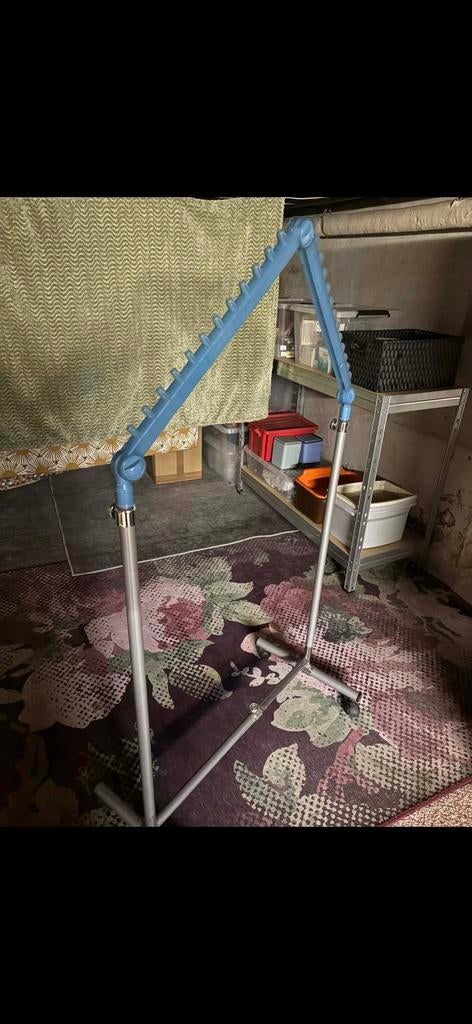 Kledingsrek op wieltjes, Huis en Inrichting, Kasten | Overige, Ophalen, Zo goed als nieuw