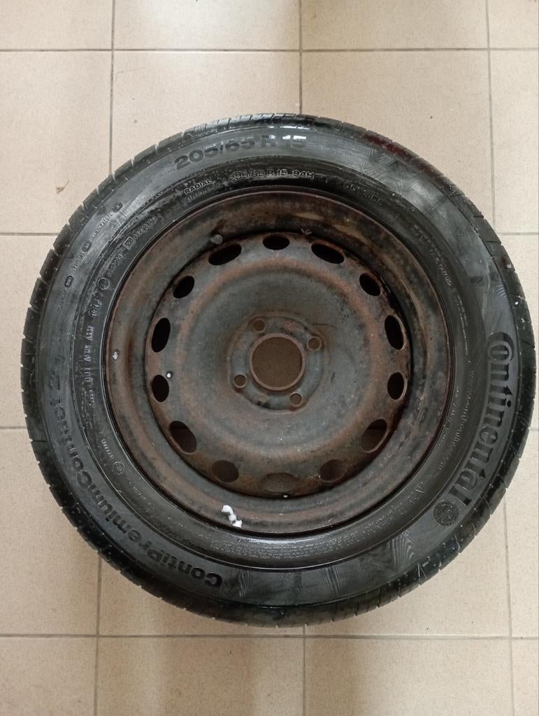 Nouveau pneux 205/65/15(50€), Enlèvement ou Envoi