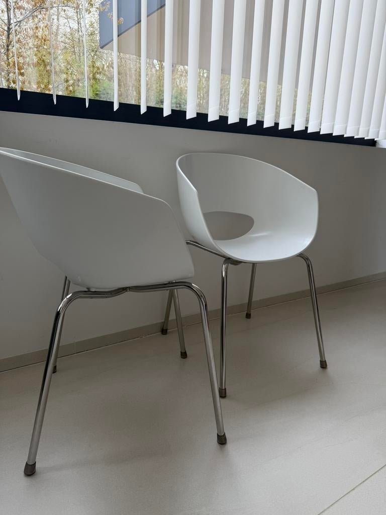 2 chaises, Enlèvement, Comme neuf