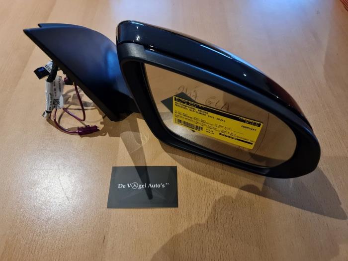 Buitenspiegel rechts van een Mercedes GLA, Gebruikt, -, Ophalen of Verzenden, -