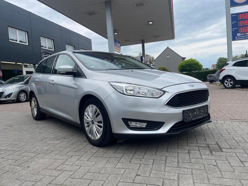Ford Focus 1.5 - DIESEL - AIRCO - Euro6b - 145.000km - 2015, Focus, Stof, Bedrijf, Zilver of Grijs