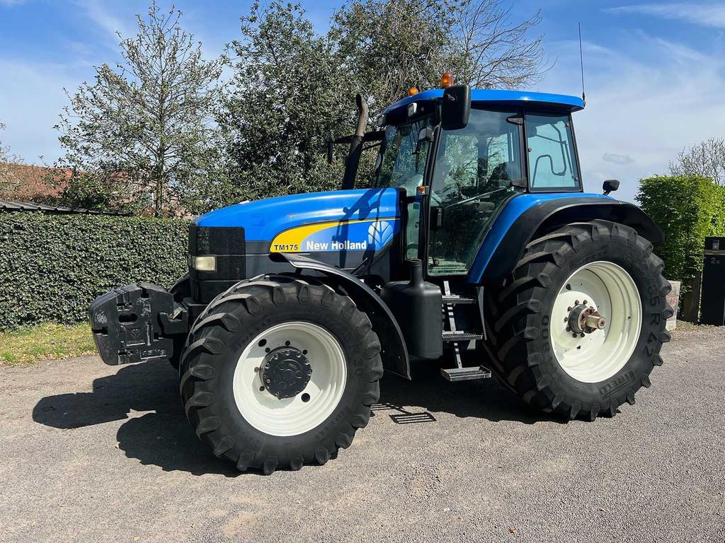 New Holland - 2002 - TM175 4WD SA - Vierwielaangedreven land, Gebruikt, New Holland