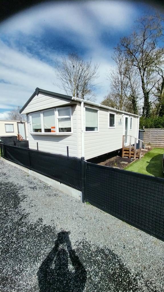 Recente stacaravan aan het Donkmeer te Overmere Donk, Caravans en Kamperen, Stacaravans