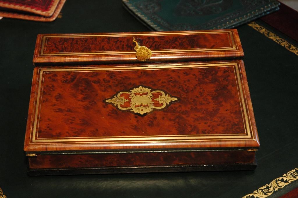 Ecritoire Napoléon III en placage de loupe de thuya, Antiquités & Art, Enlèvement ou Envoi