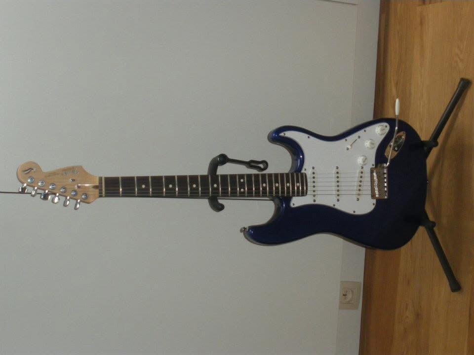 Fender Stratocaster 40th anniversary edition, Enlèvement, Comme neuf, Fender