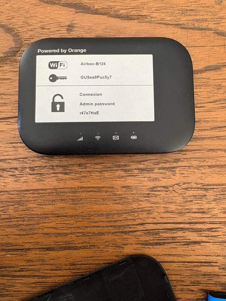 Orange Airbox 2 - 4G hotspot, Computers en Software, Routers en Modems, Ophalen of Verzenden, Zo goed als nieuw, Router met modem