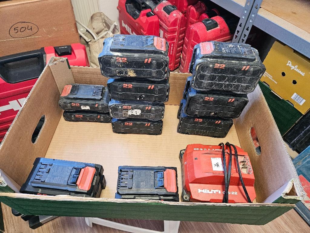 Batteries et chargeur Hilti 22 V + SF 6-22 (NURON), Bricolage & Construction, Enlèvement, Comme neuf