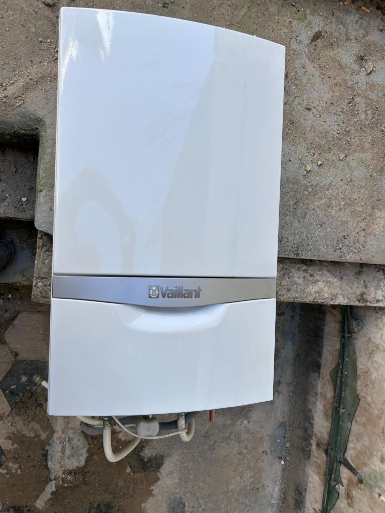 Chaudière Vaillant VC 306/5-5 2020, Bricolage & Construction, Chauffage & Radiateurs, Moins de 60 cm, Comme neuf, Enlèvement, 30 à 80 cm
