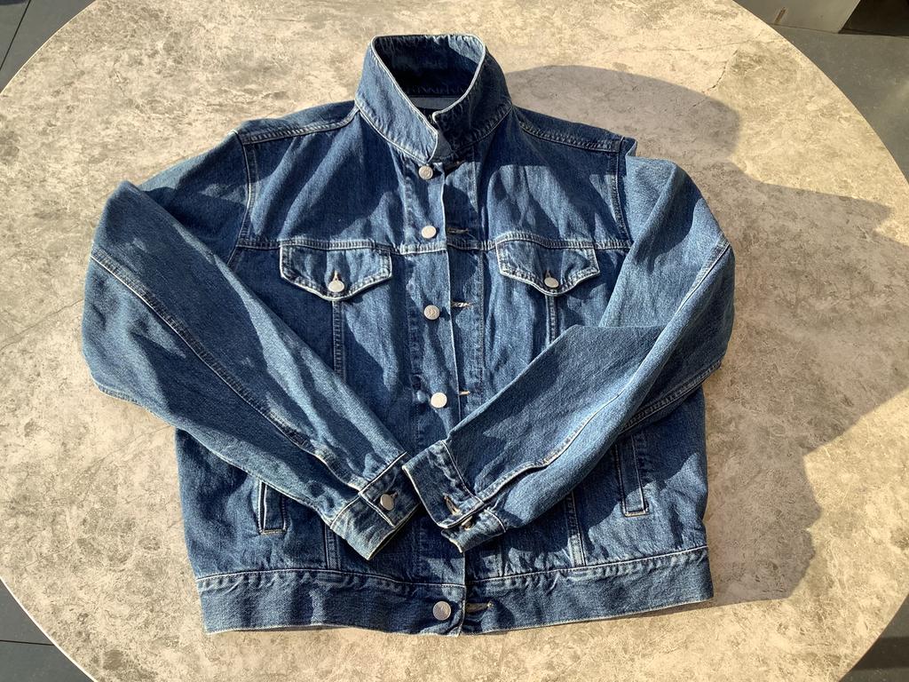 ARMANI jeansvest, Vêtements | Hommes, Jeans, Enlèvement, Comme neuf