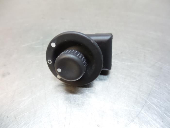 Commutateur rétroviseur d'un Renault Clio (Clio 2 01-), Renault, -, 3 mois de garantie, Utilisé