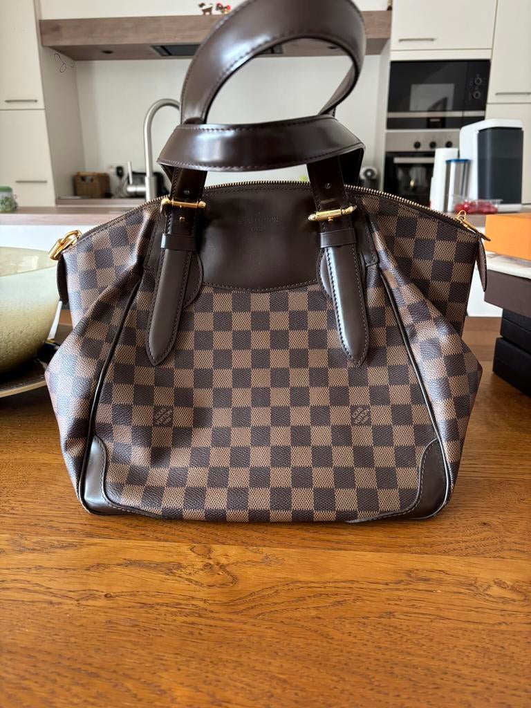 Louis Vuitton handtas bruin, Handtassen en Accessoires, Tassen | Damestassen, Ophalen, Zo goed als nieuw, Bruin, Handtas