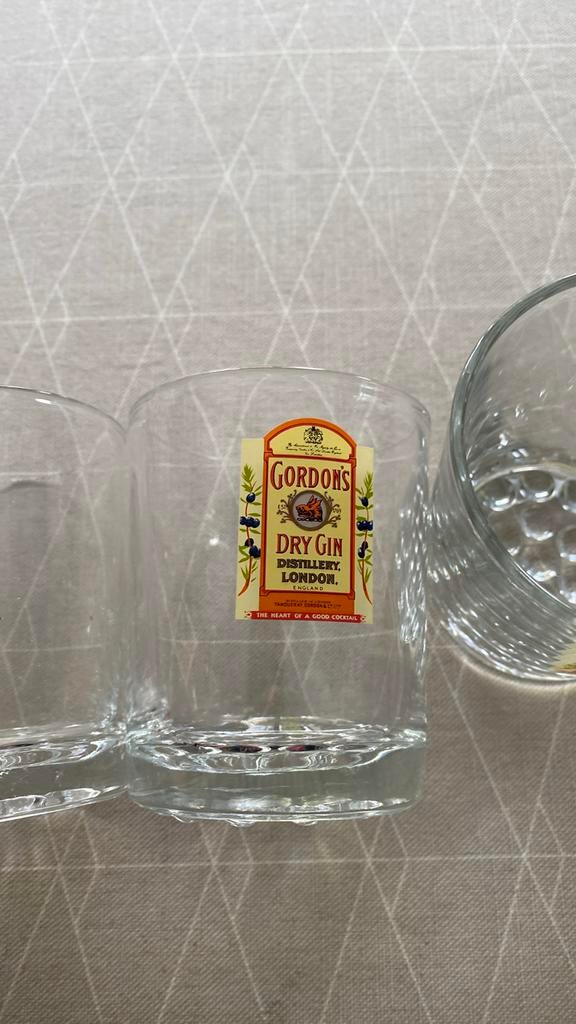 Glazen Gordon’s Gin, Verzamelen, Ophalen of Verzenden, Zo goed als nieuw