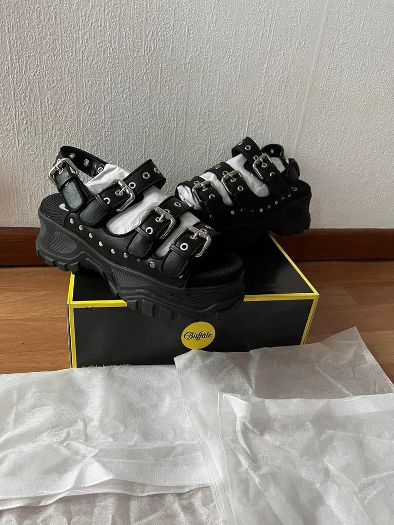 Zwarte sandalen met plateauzool Buffalo, Zwart, Nieuw, Ophalen of Verzenden, Schoenen met hoge hakken