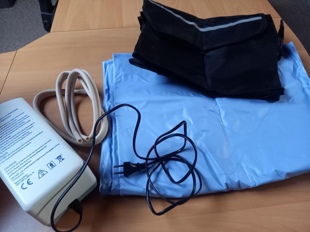 Matelas et compresseur neufs, Enlèvement, Neuf