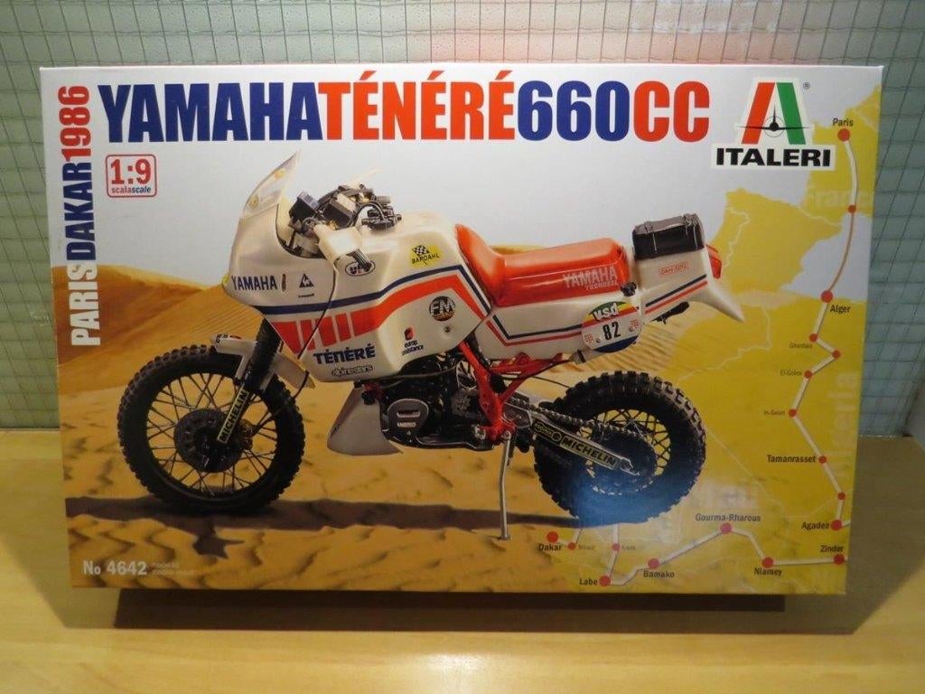 Yamaha Tenere 660 bouwdoos 1:9 4642, Neuf, Plus grand que 1:32, Autres types, Italeri
