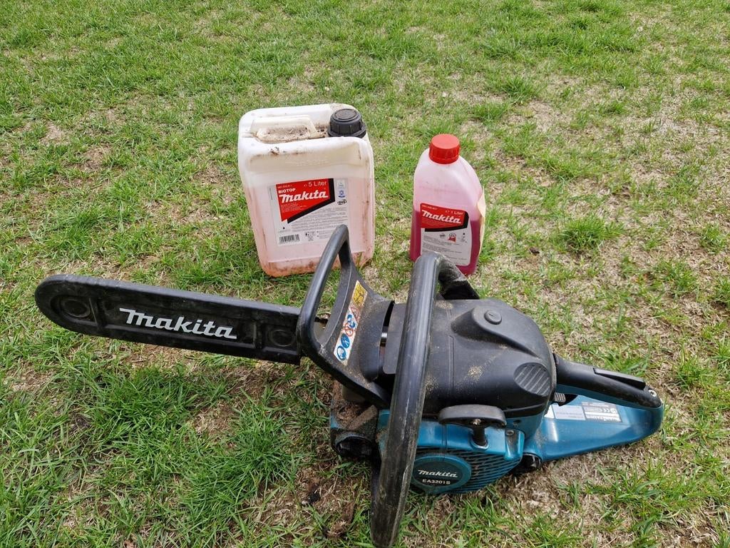 Makita kettingzaag (gebruikt) + 2takt en olie, Tuin en Terras, Ophalen, Gebruikt