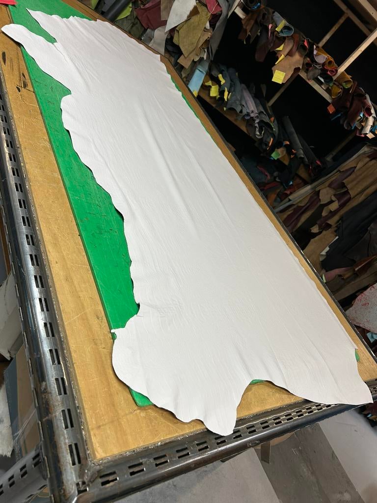 Crème Italiaans halve huid 1.3mm dik soepel kroko print A484, Enlèvement ou Envoi