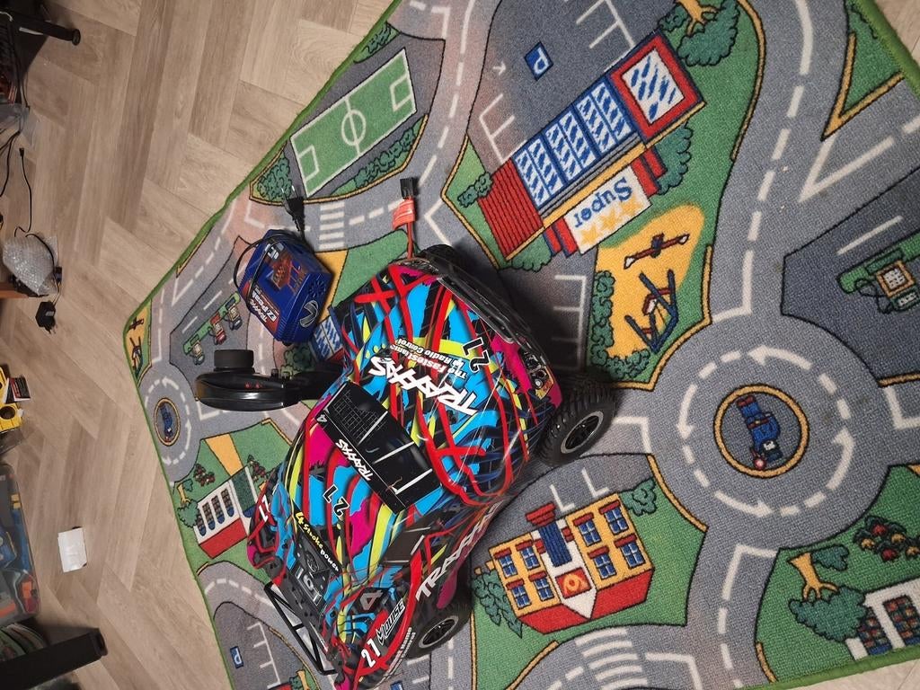 traxxas slash 2wd, Hobby en Vrije tijd, Ophalen, Gebruikt