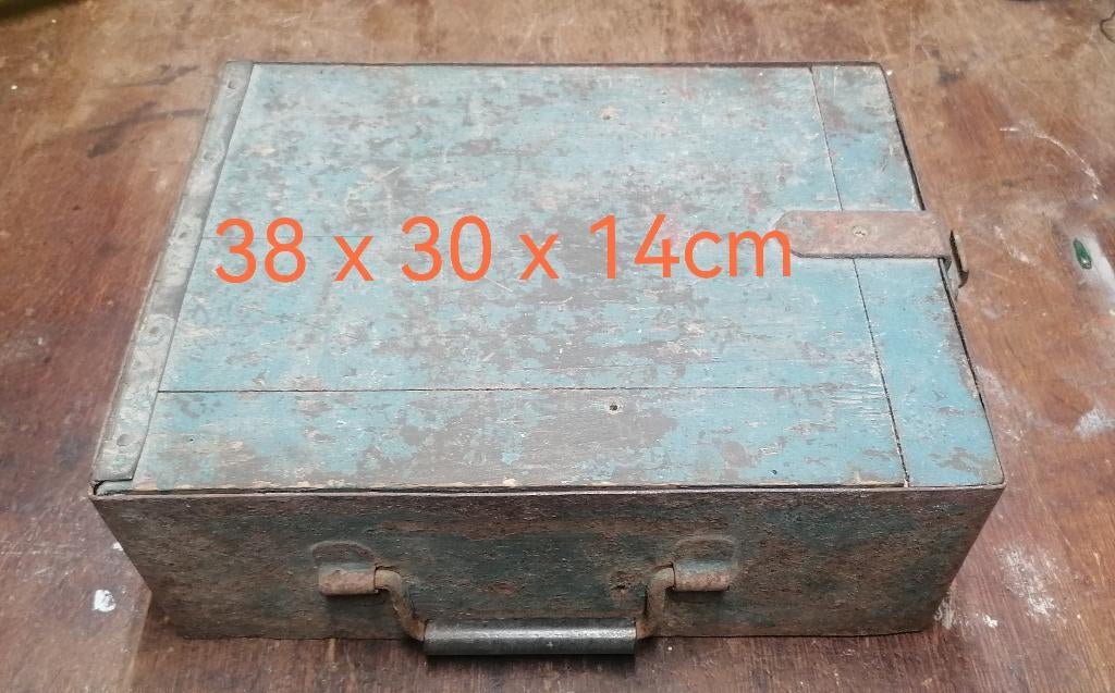 Caisse militaire bleu horizon WW1 WW2, Collections, Envoi